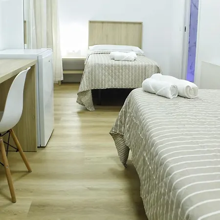 Homestay Castillo Deluxe *
