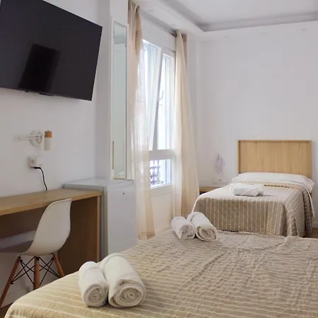 Homestay Castillo Deluxe *