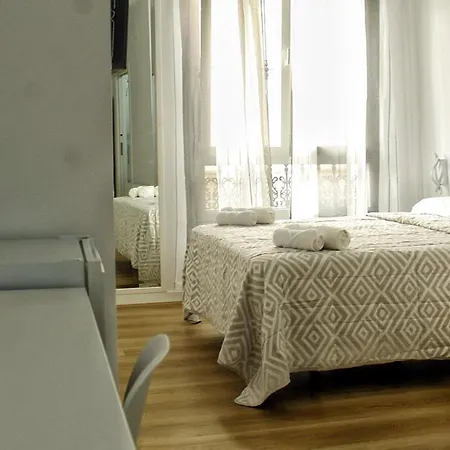 Homestay Castillo Deluxe
